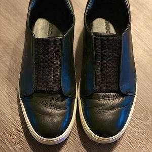 Vince Cantara Slip-On Sneaker